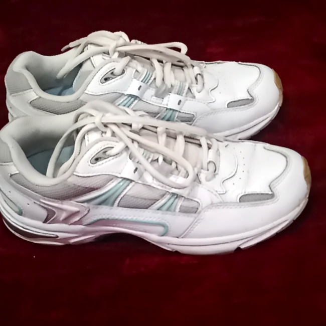 Vionic Walker Shoe 7